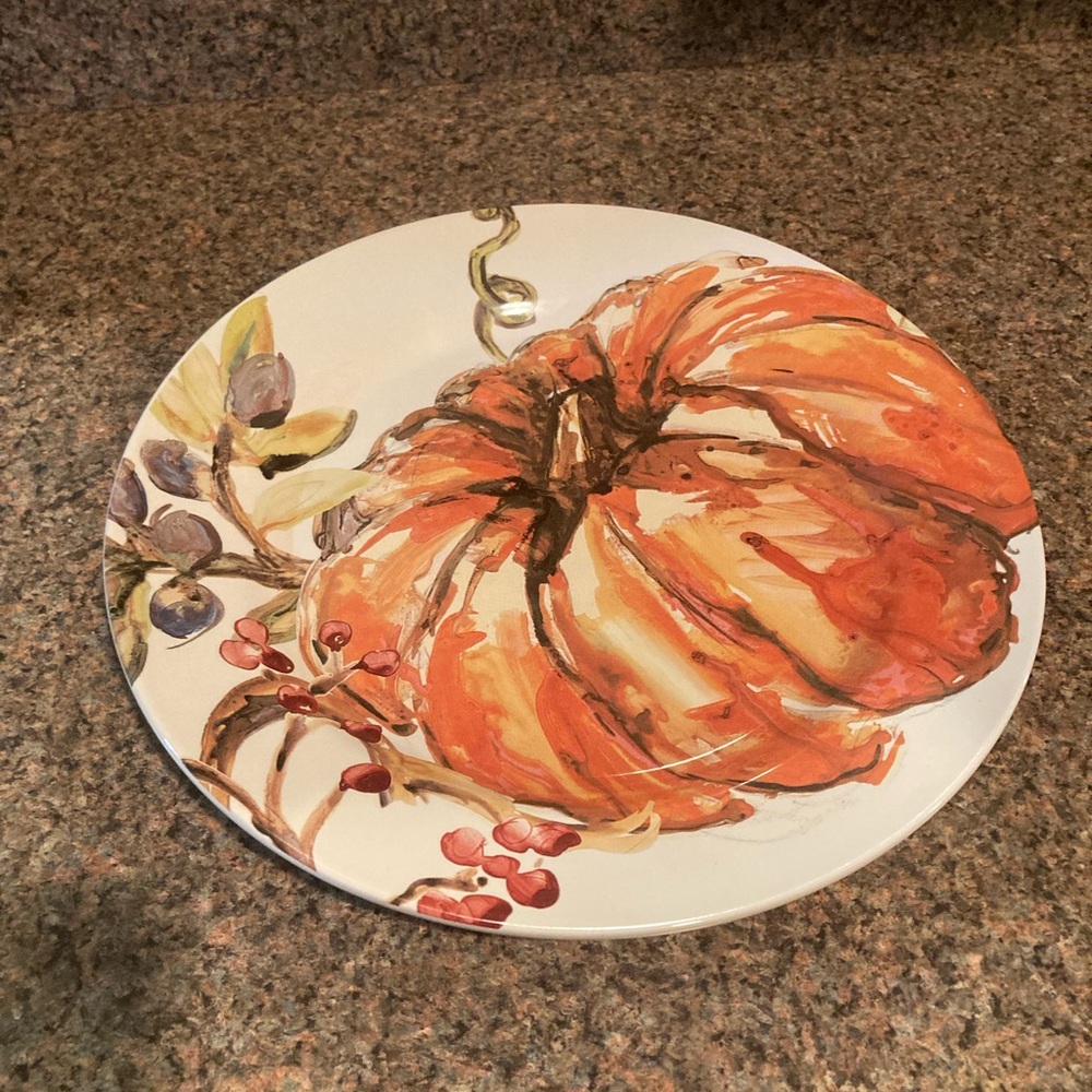 New Pottery Barn set of 4 plates/placemats Beautiful for Fall!